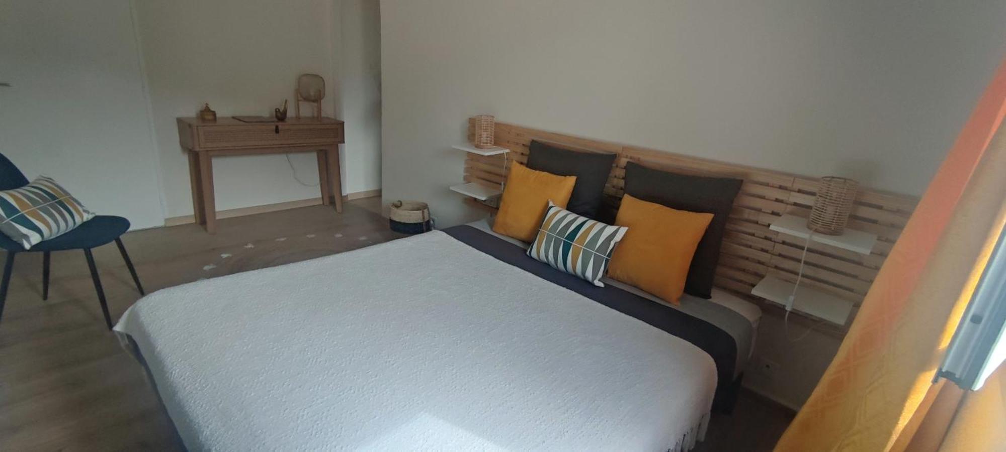 Chambres Isula Bella Figari  Rum bild