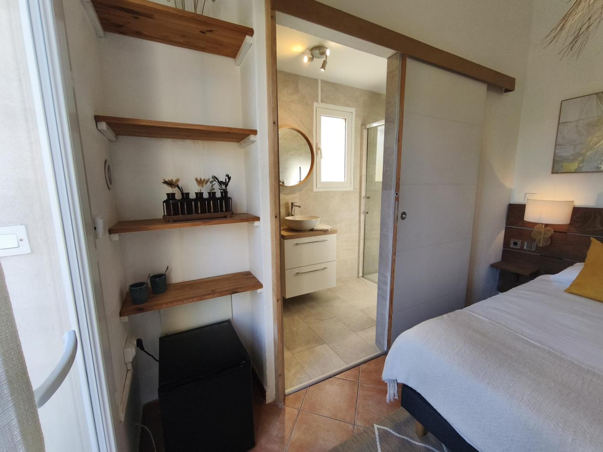 Chambres Isula Bella Figari  Exteriör bild